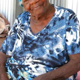 Portrait of Nyurapayia (Mrs Bennett) Nampitjinpa