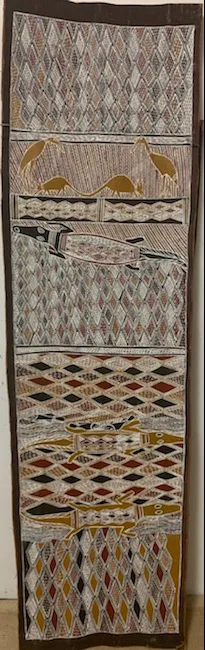Nuwandjali Marawili, Madarrpa at Baykuldji, c.1995, natural earth pigments on bark, 153 x 49 cm