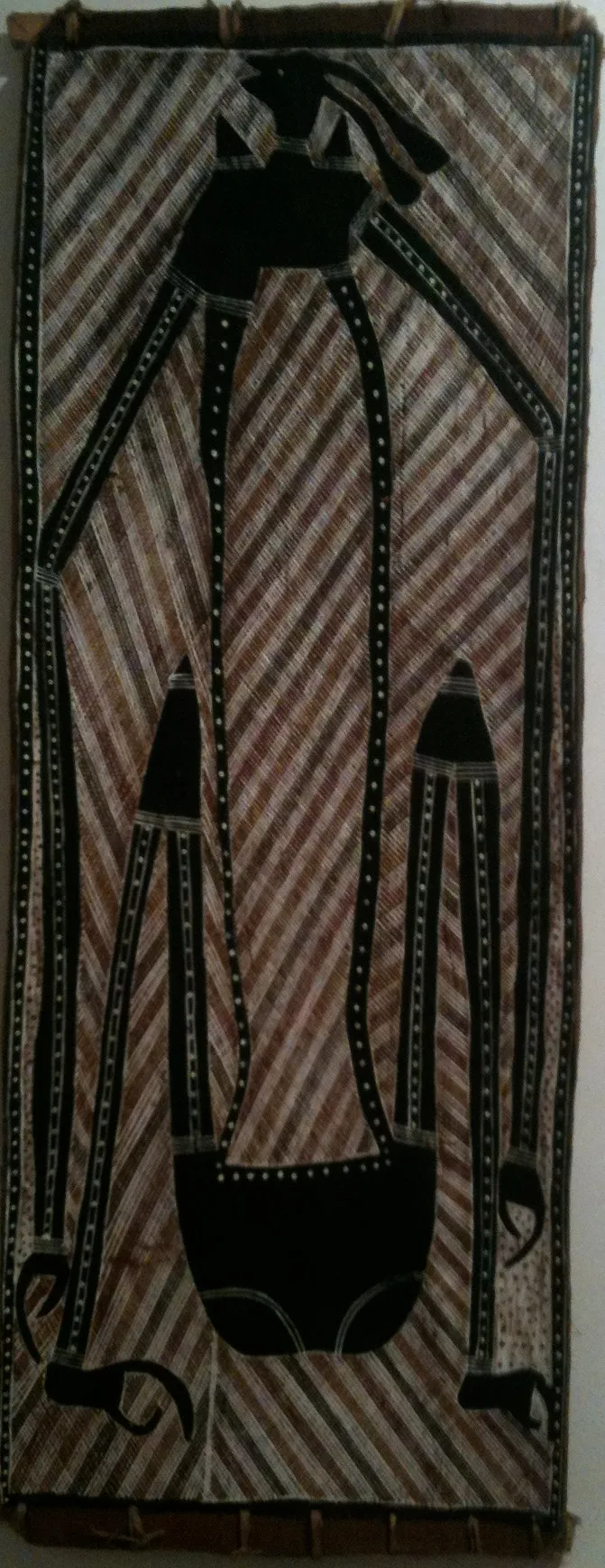 Djardie Ashley, Ngamoroto, natural earth pigments on bark, 37 x 100 cm