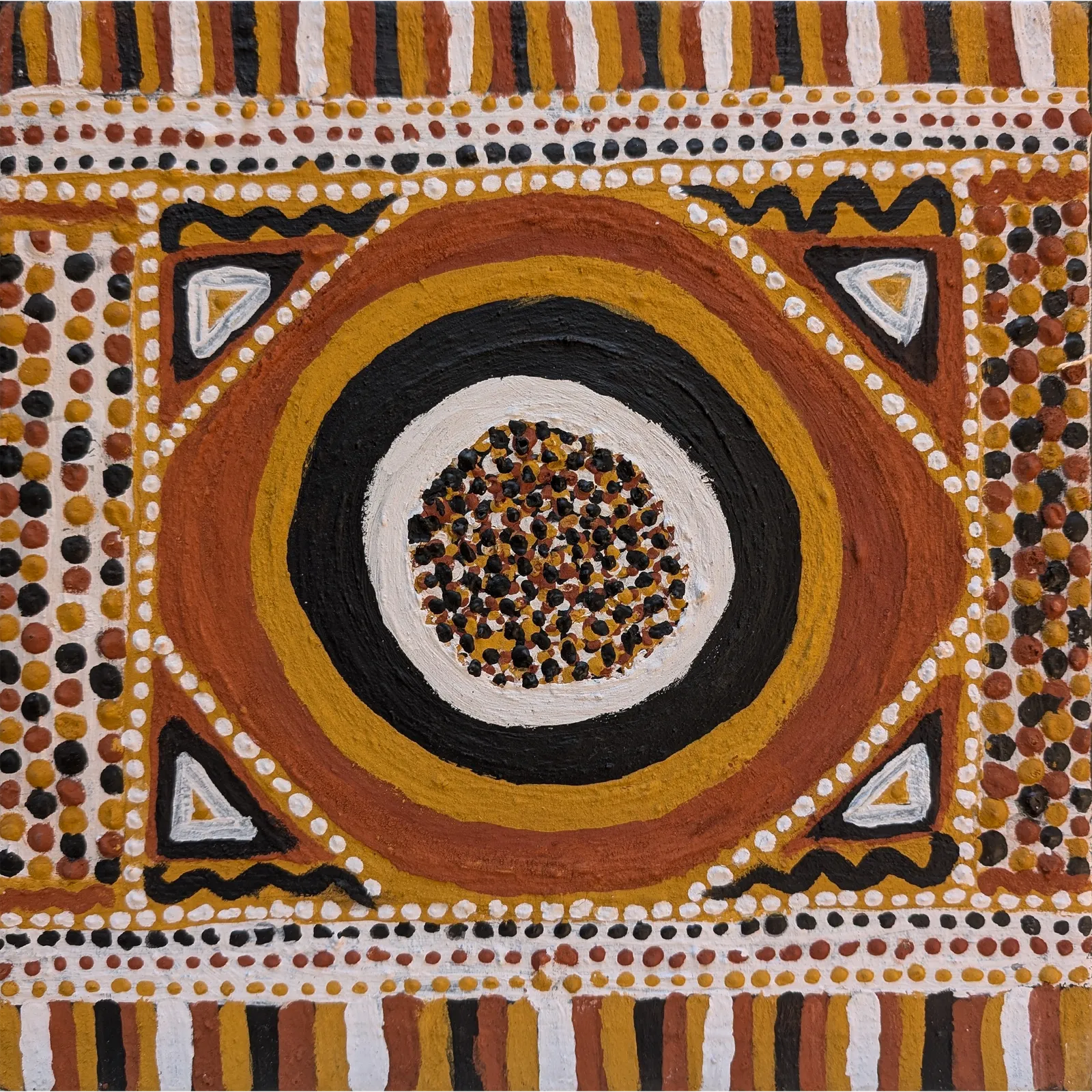 Marie Claire Puruntatameri, Kulama, 2022, natural earth pigments on canvas, 30 x 30 cm
