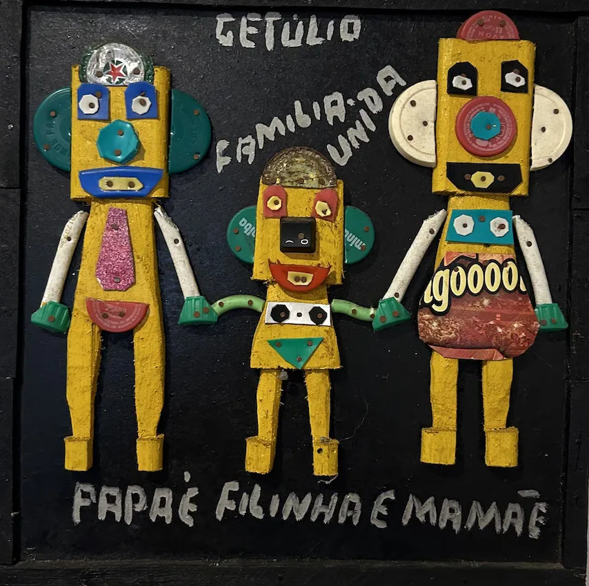Getulio, Papa, Filinha & Mamae, recycled materials on board, 30 x 30 cm