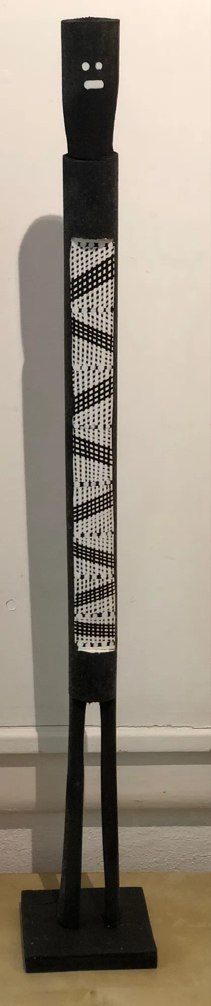 Gleeson Nabulwad, Mimih Spirit, 2021, wood carving, 4 x 62 cm