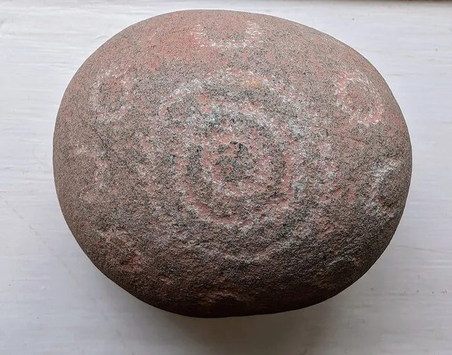 Artist Once Known, Untitled, stone, 10cm x 8 cm x 7cm