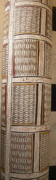 Miniyawany Yunupingu, Memorial Pole, 1997, 275 x 28 cm