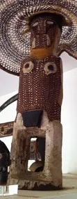 Kitty Kantilla, Bima/ Wai-ai, 0.1981, natural earth pigments on ironwood, 13 x 12 x 58 cm