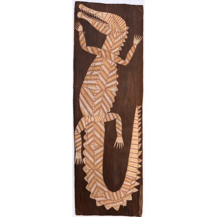 David Milaybuma, Crocodile, 1975, natural earth pigments on bark, 103 x 33 cm